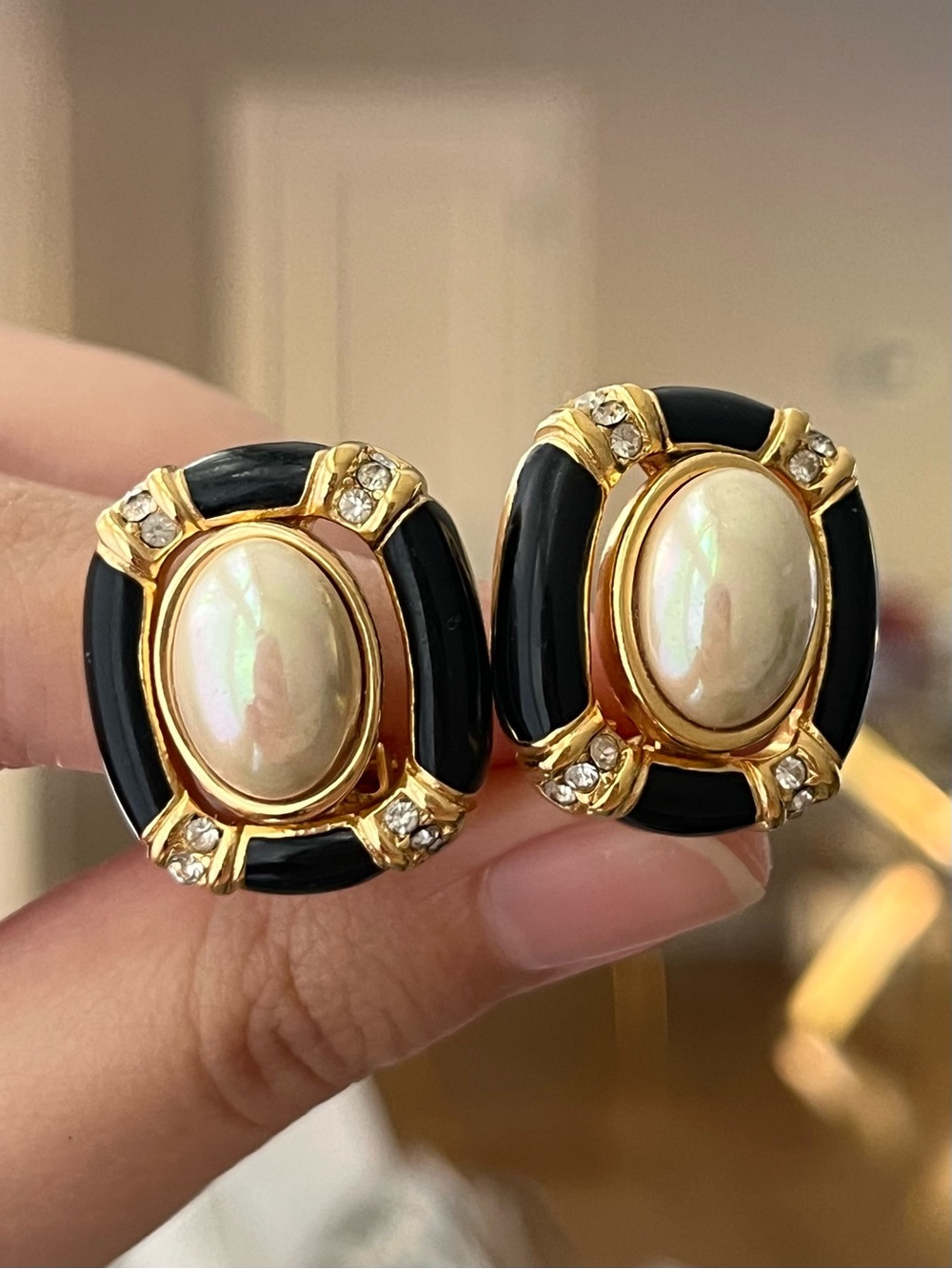 Authentic Vintage Dior Oval Pearl Black Enamel Rectangular Gold Clip-On Earrings